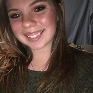 Meet your Posher, Hailey